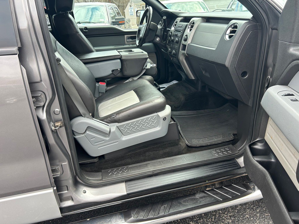 2011 Ford F-150 Image 9