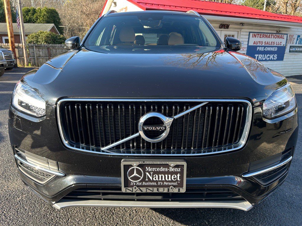 2018 Volvo XC90 Image 2