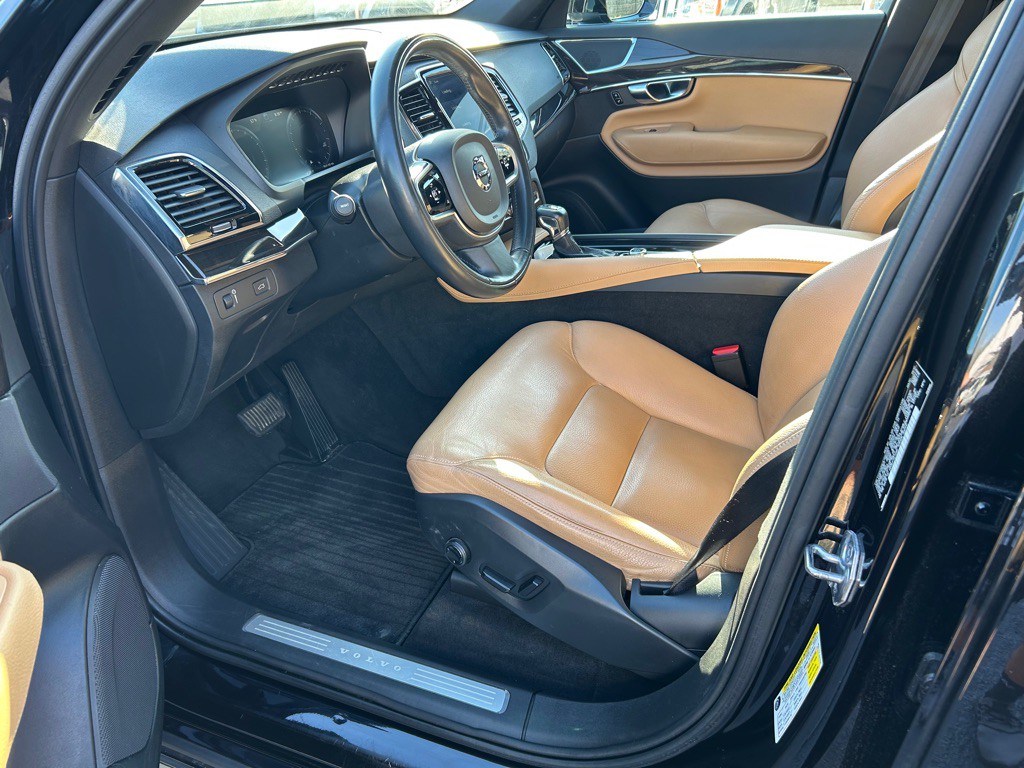 2018 Volvo XC90 Image 9