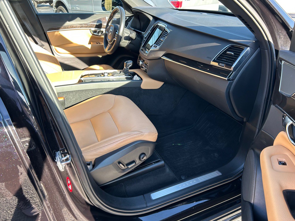 2018 Volvo XC90 Image 12