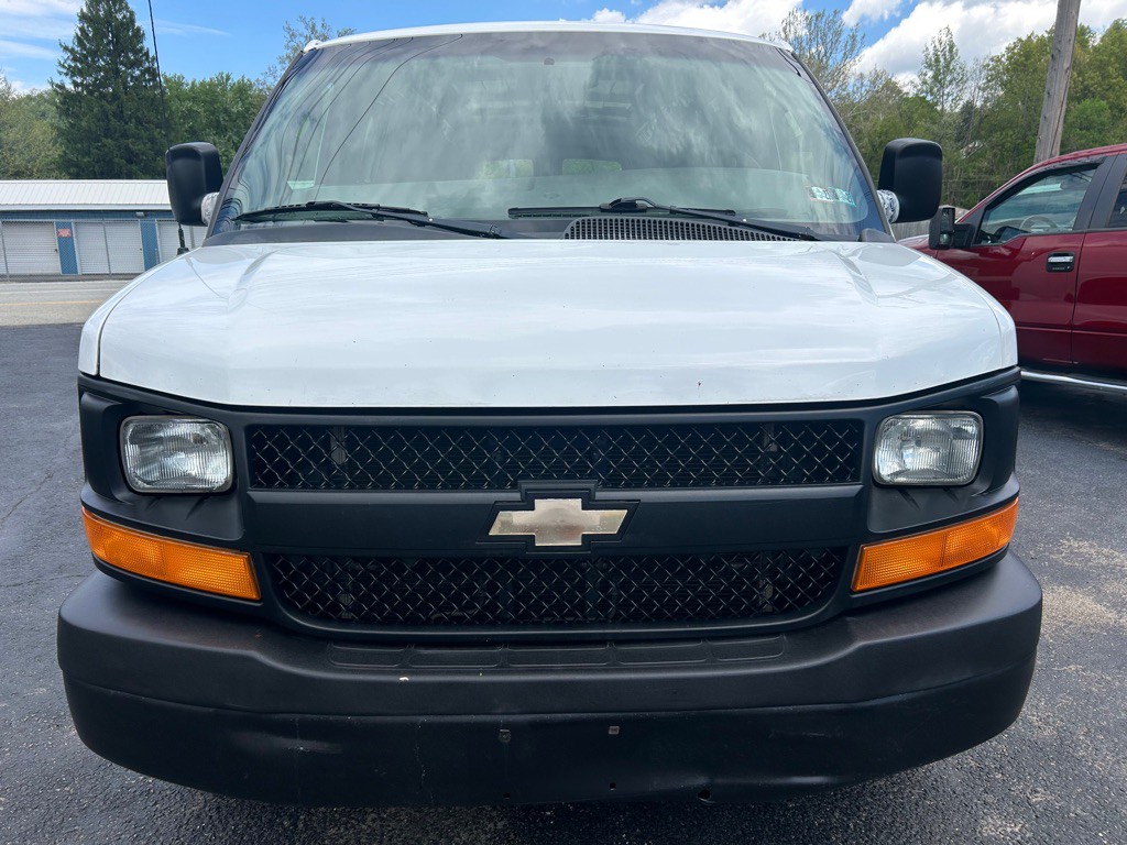 2017 Chevrolet Express Image 2
