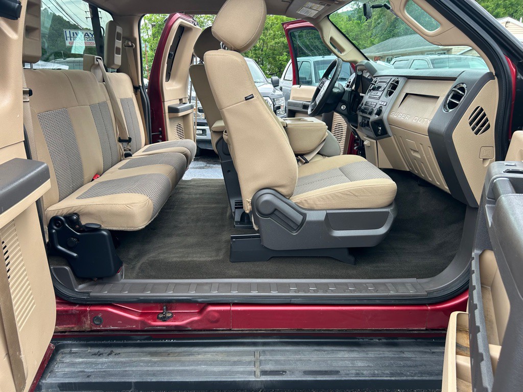 2015 Ford F-250 Image 15