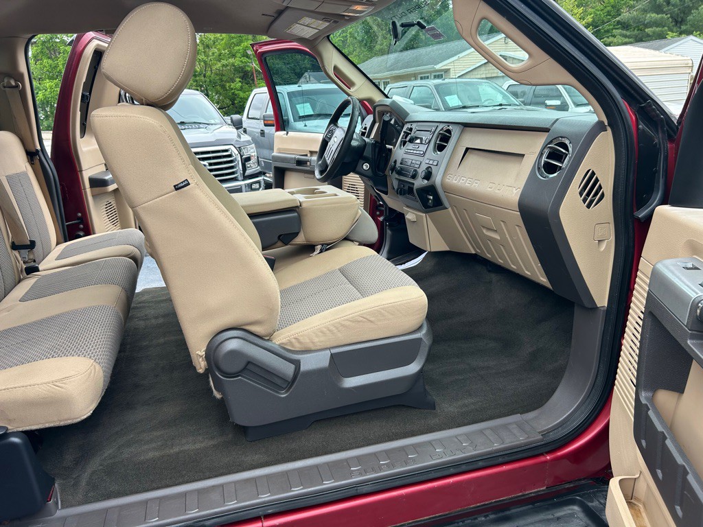 2015 Ford F-250 Image 16