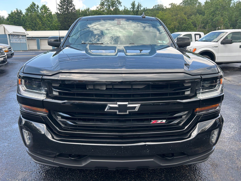 2017 Chevrolet Silverado 1500 Image 2