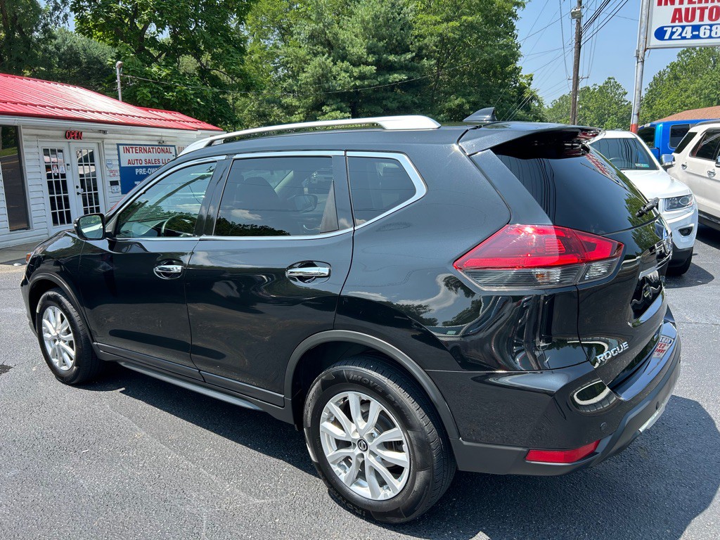 2020 Nissan Rogue Image 8