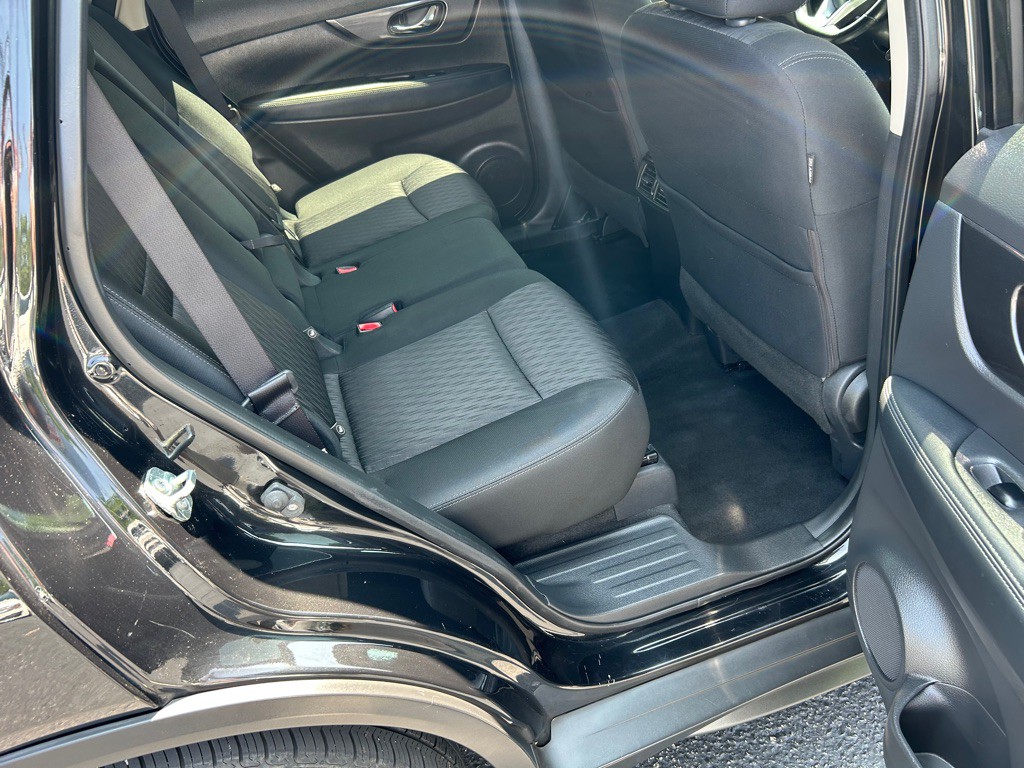 2020 Nissan Rogue Image 12