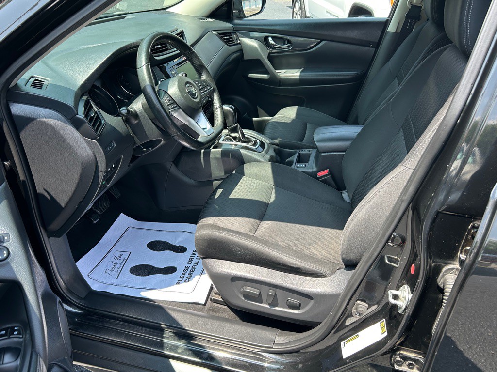 2020 Nissan Rogue Image 13