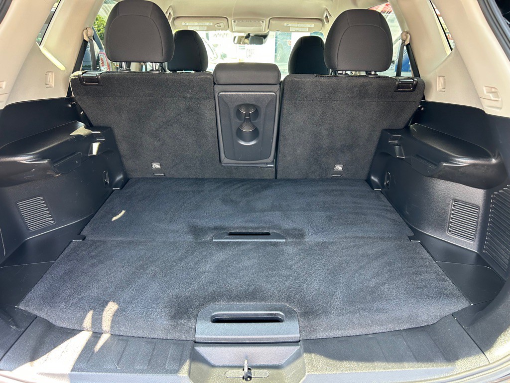2020 Nissan Rogue Image 15