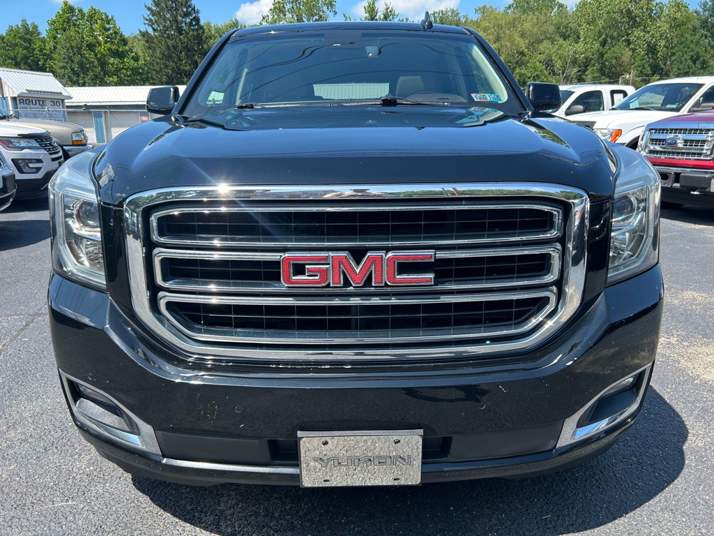 2017 GMC Yukon Image 2