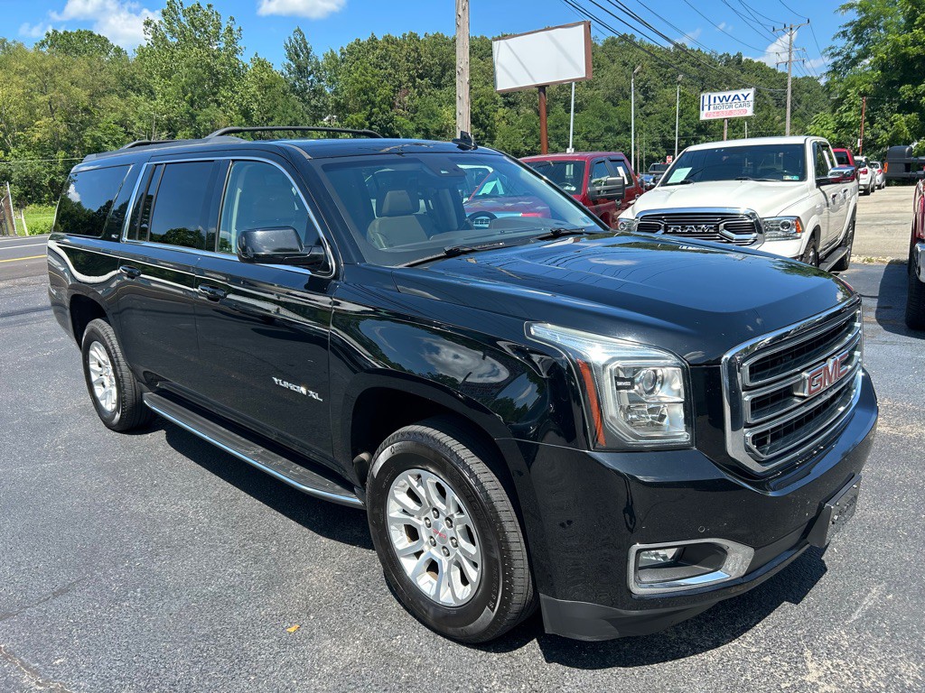 2017 GMC Yukon Image 3