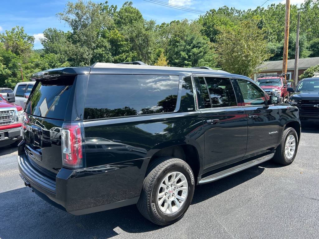 2017 GMC Yukon Image 8