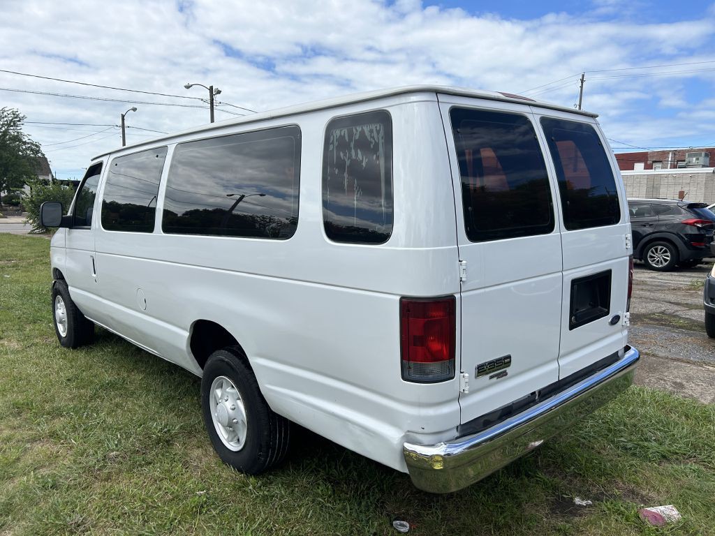 2007 Ford Econoline Image 3