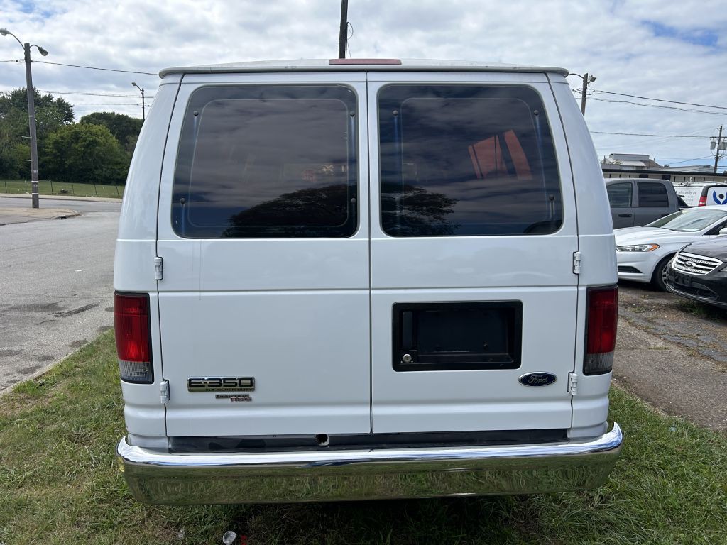 2007 Ford Econoline Image 6