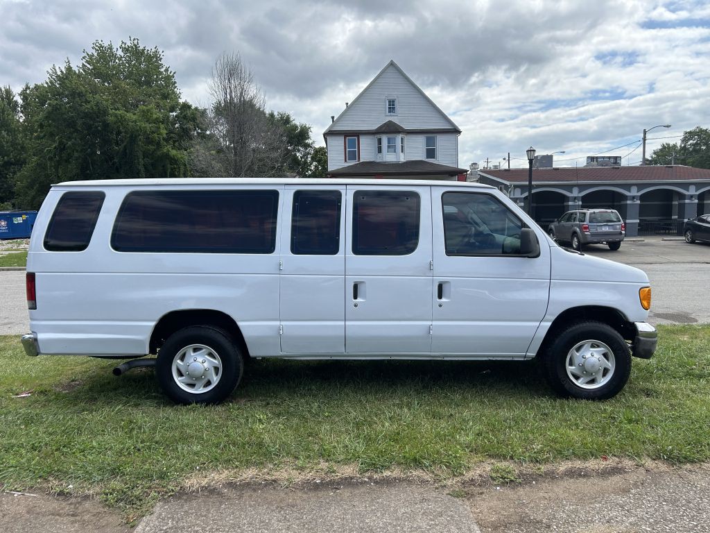 2007 Ford Econoline Image 8