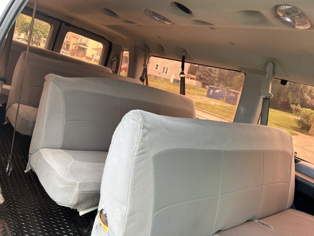 2007 Ford Econoline Image 11