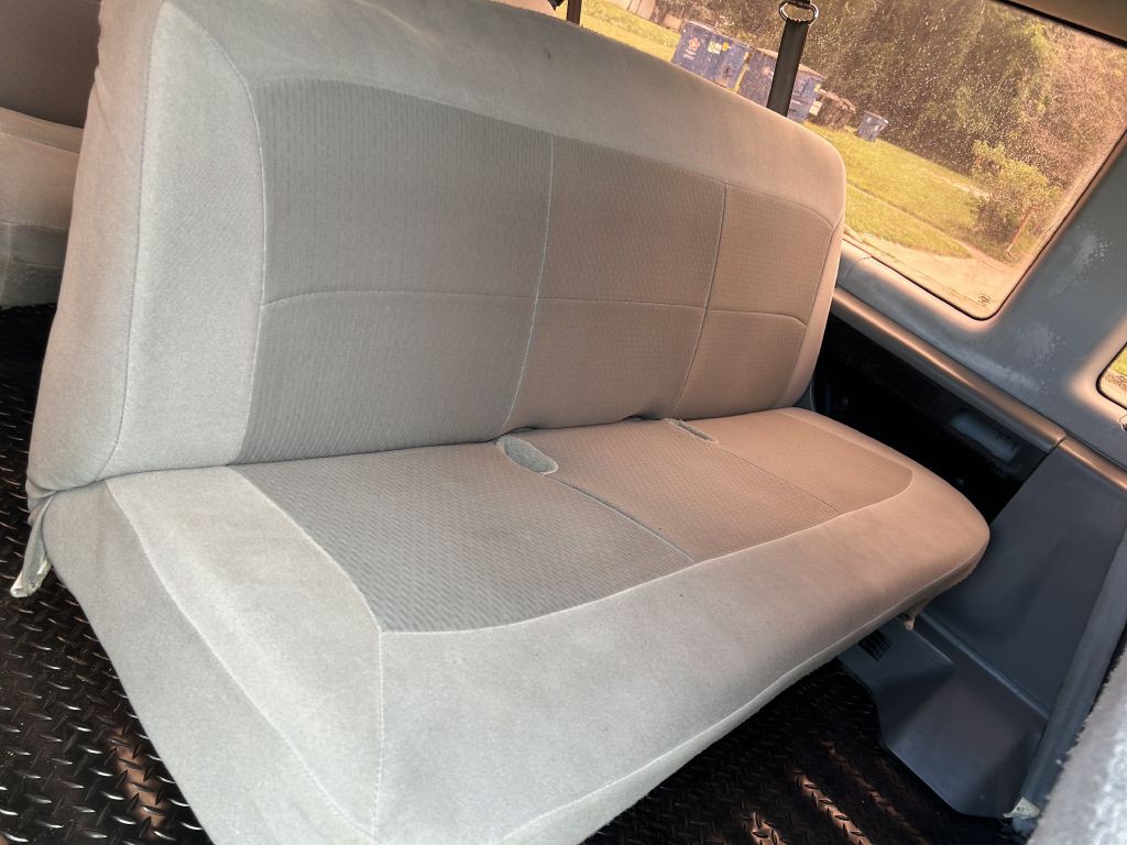 2007 Ford Econoline Image 14