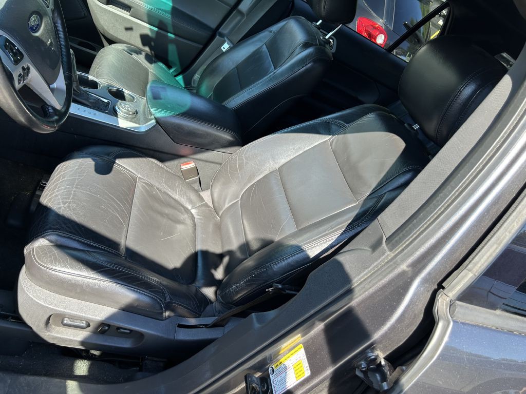 2011 Ford Explorer Image 10