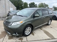 Image for 2013 Toyota Sienna XLE ID: 6591273