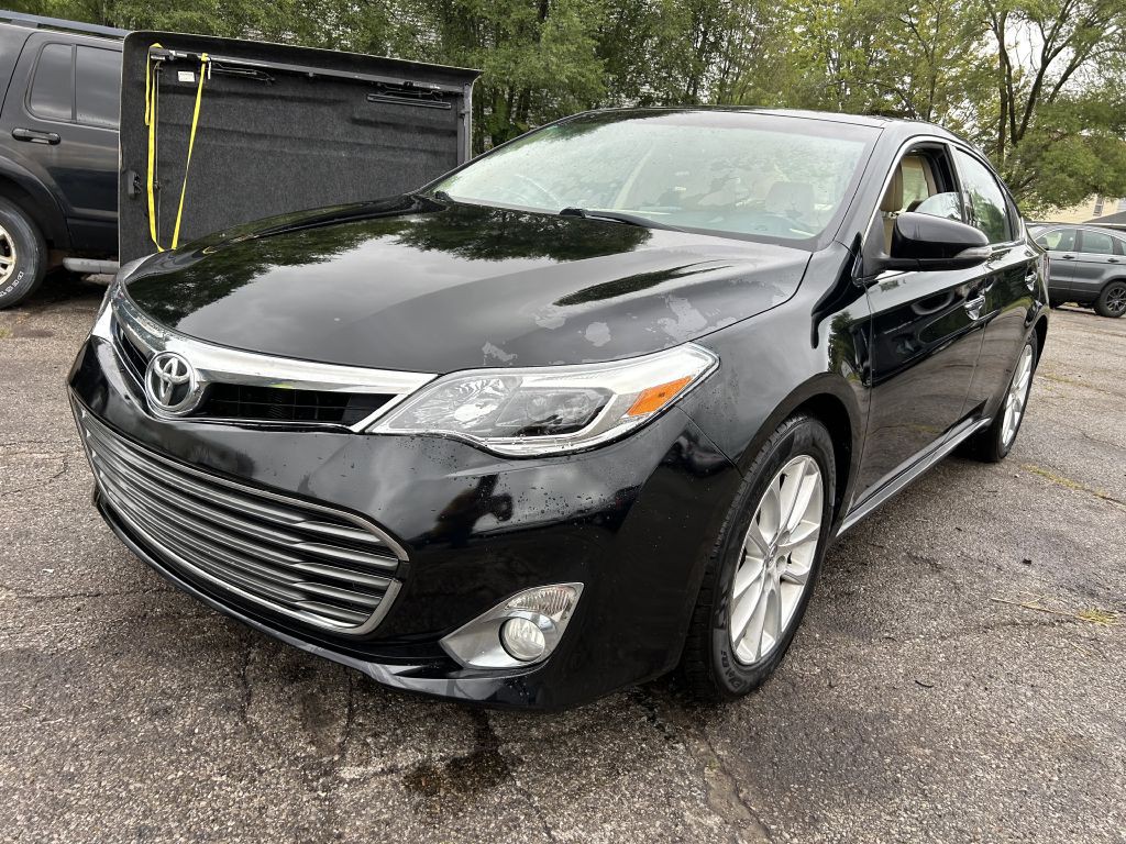 2013 Toyota Avalon Image 2