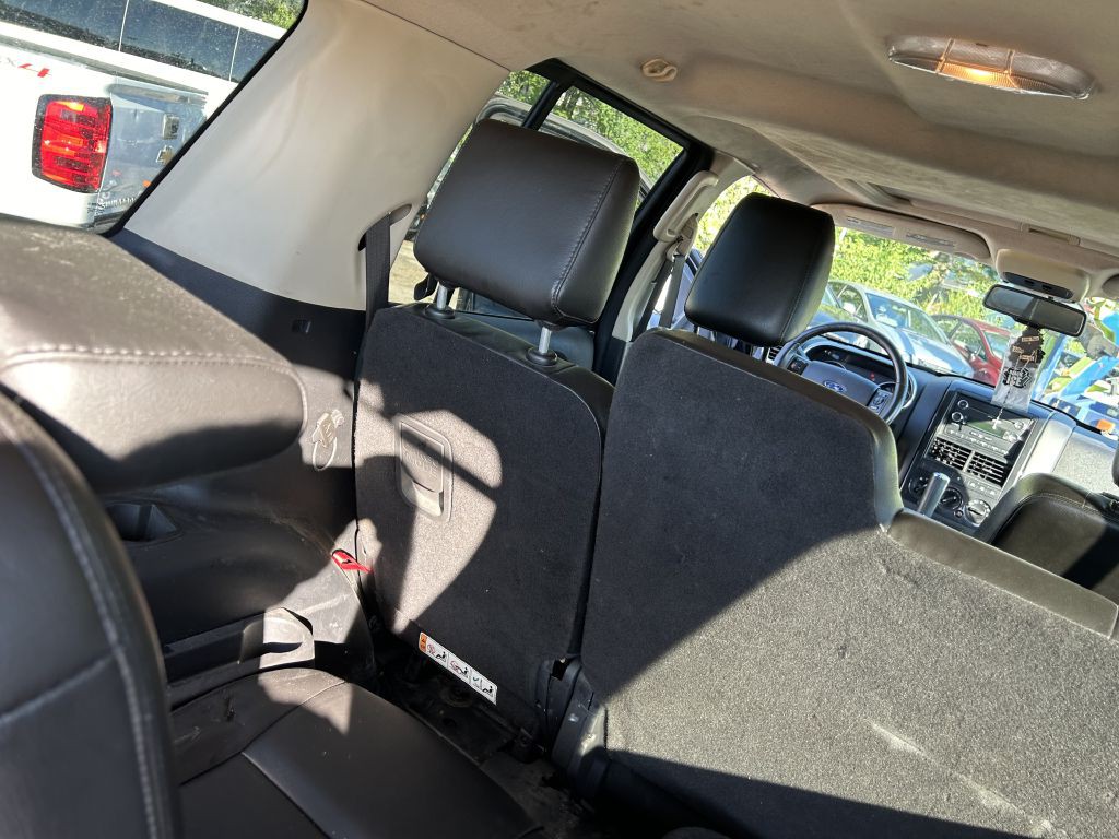 2010 Ford Explorer Image 12