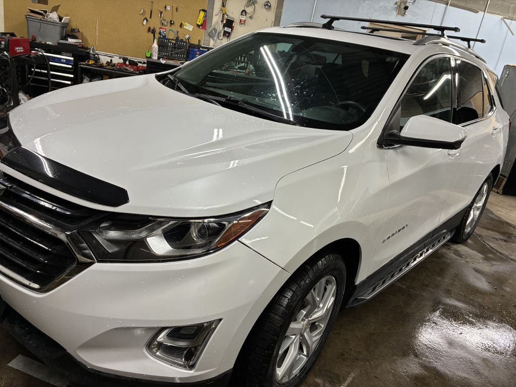 2018 Chevrolet Equinox Image 2
