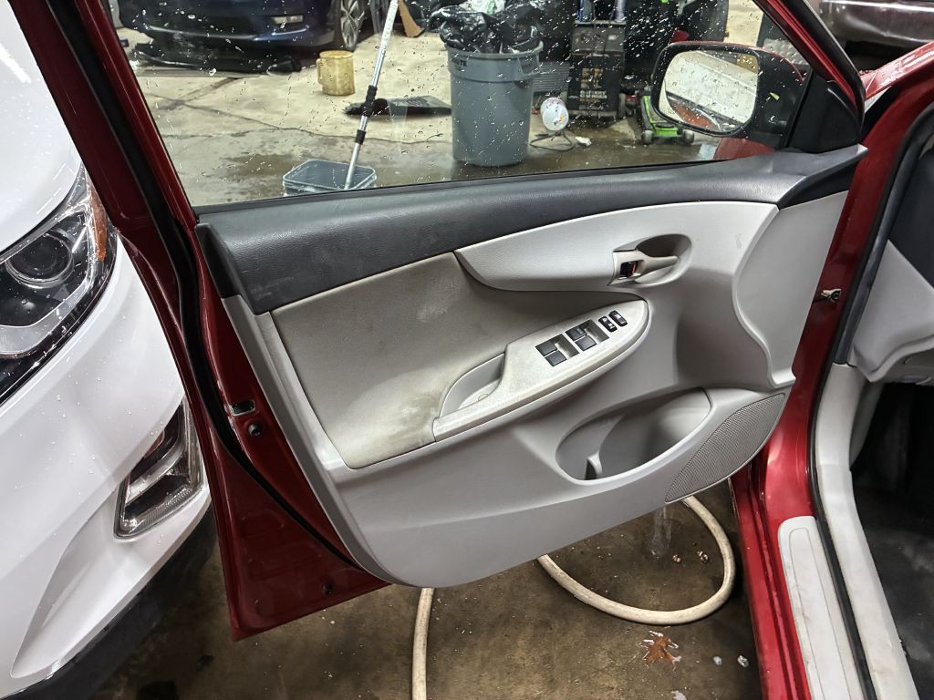 2013 Toyota Corolla Image 7