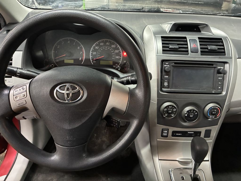 2013 Toyota Corolla Image 12