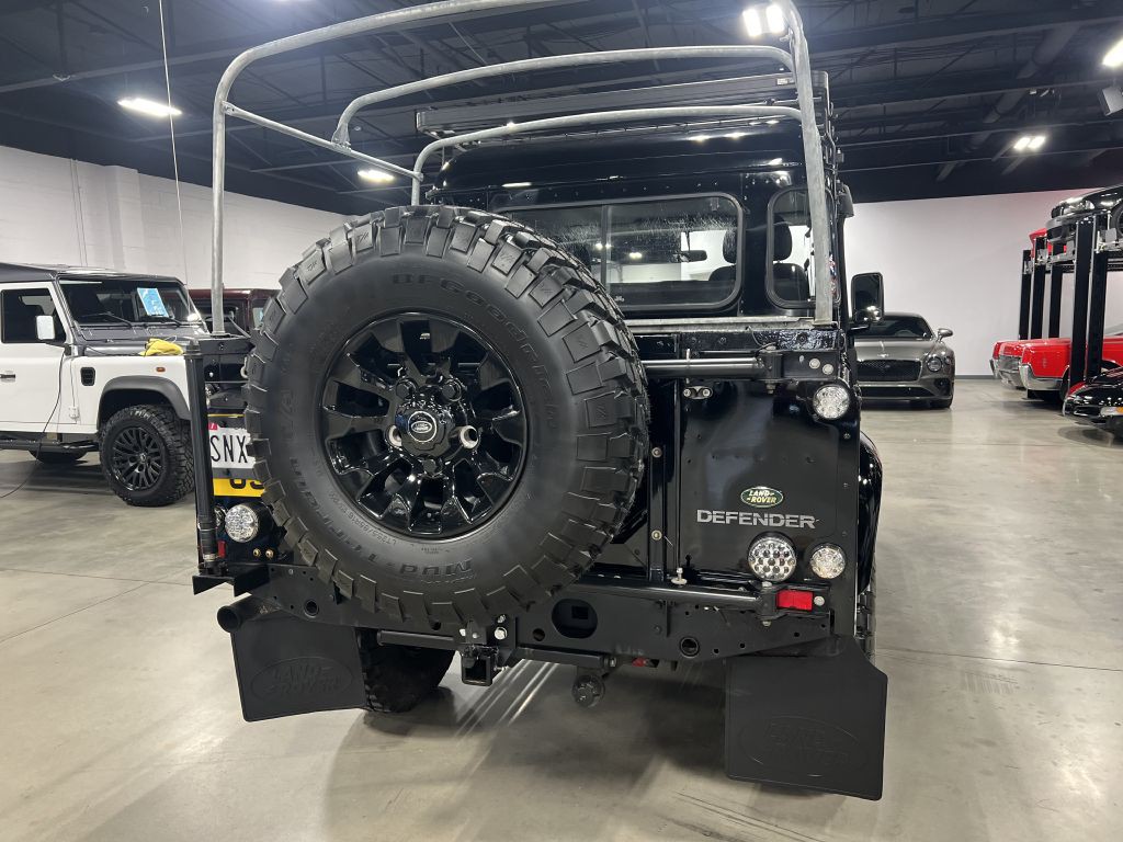 1987 Land Rover Defender Image 29