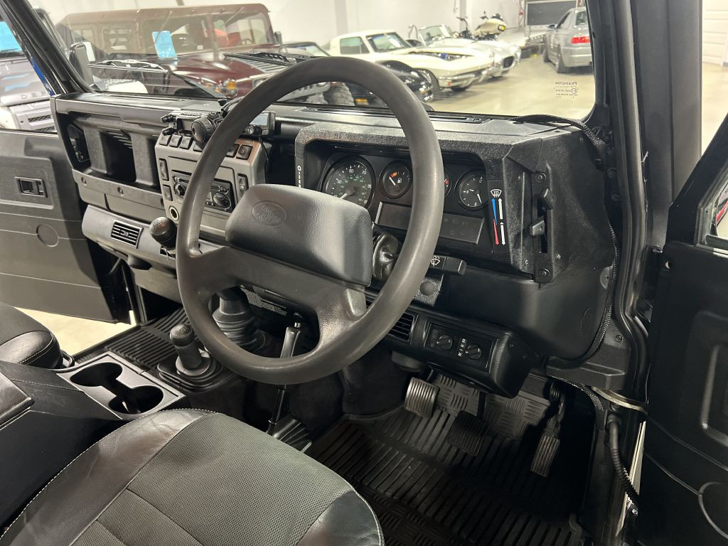 1987 Land Rover Defender Image 45