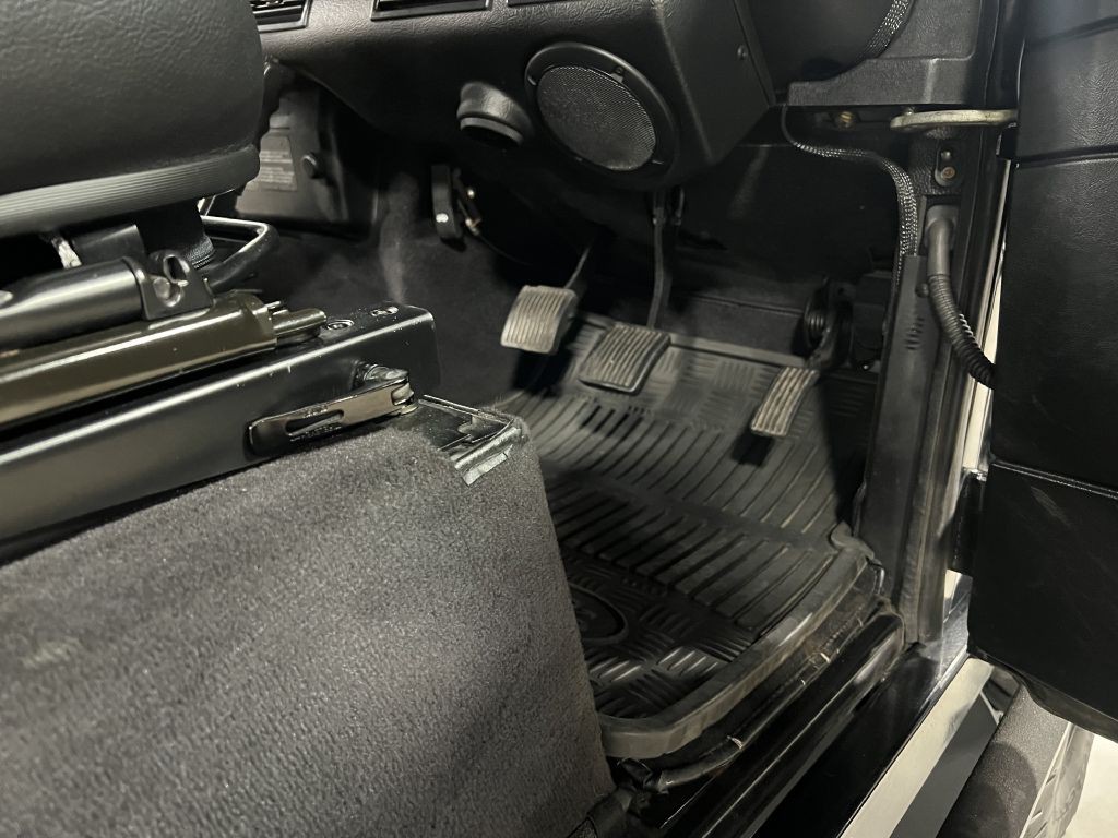 1987 Land Rover Defender Image 47