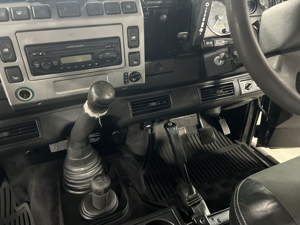 1987 Land Rover Defender Image 51