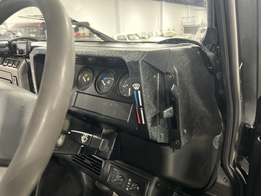 1987 Land Rover Defender Image 57