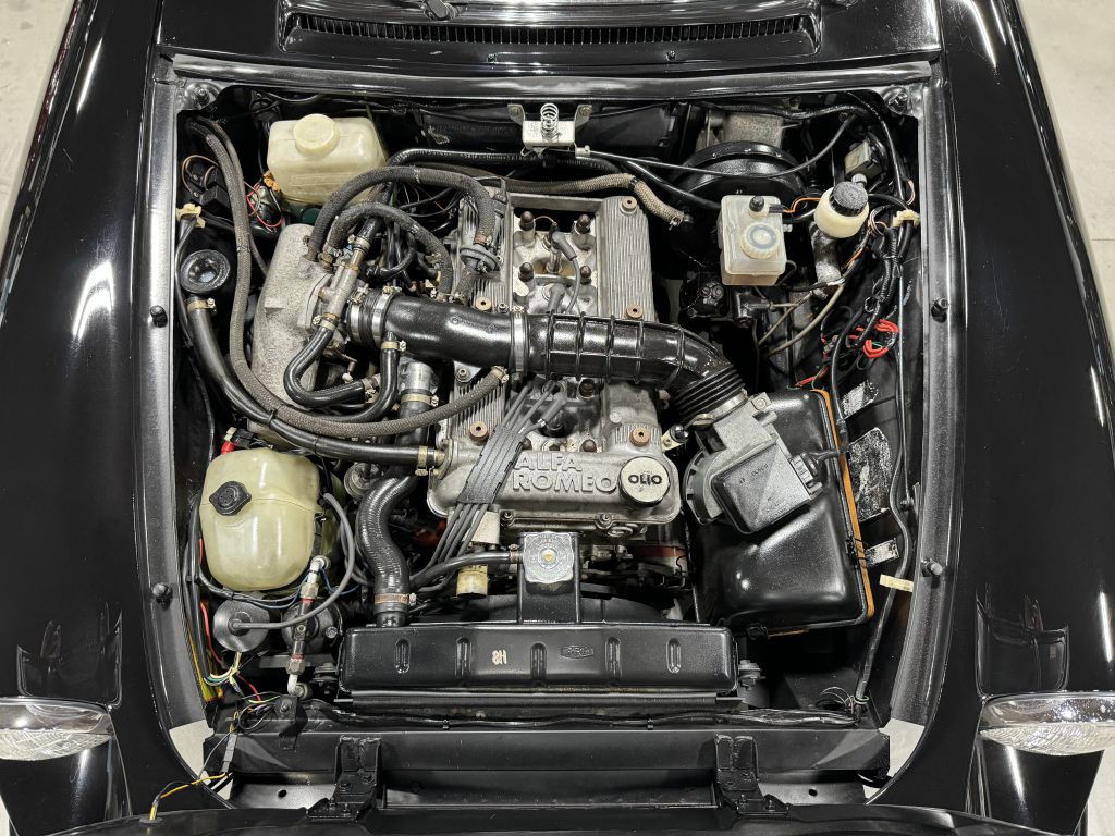 1989 Alfa Romeo Spider Image 18