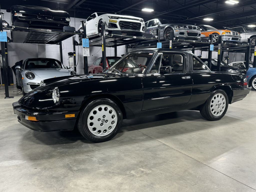 1989 Alfa Romeo Spider Image 24