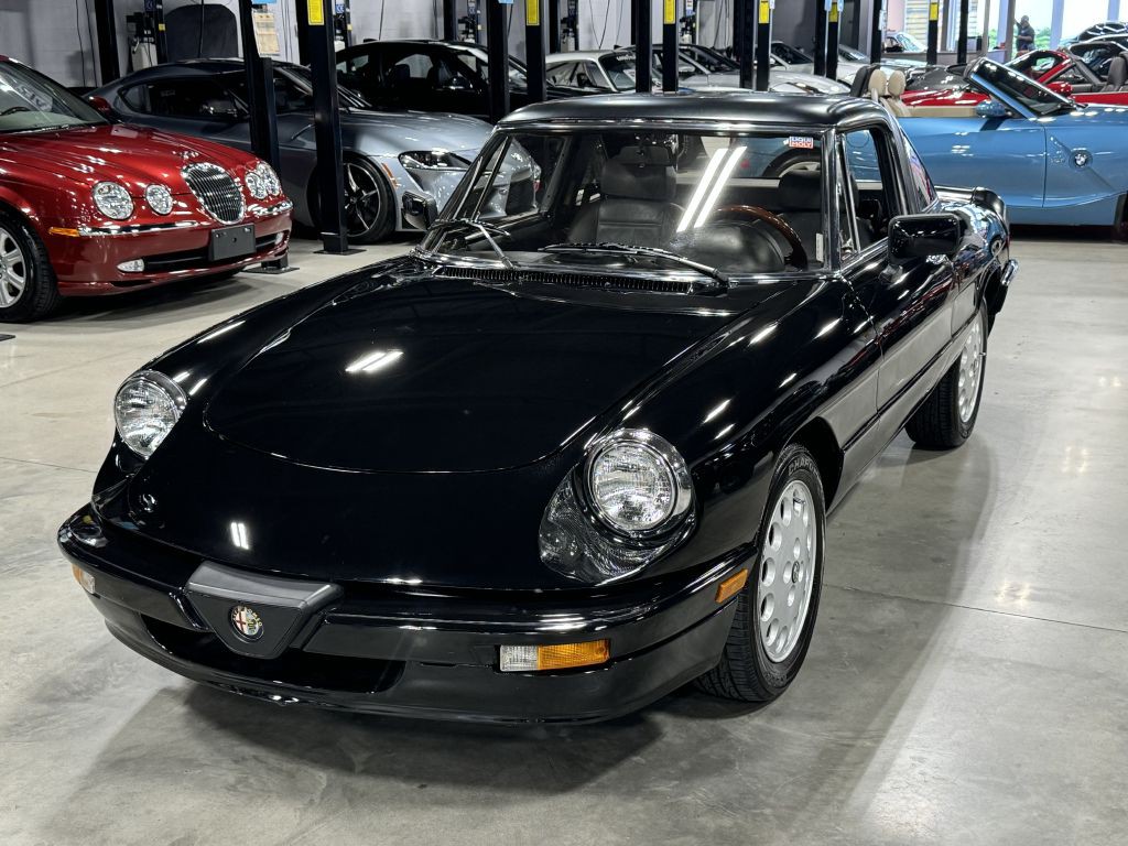 1989 Alfa Romeo Spider Image 39