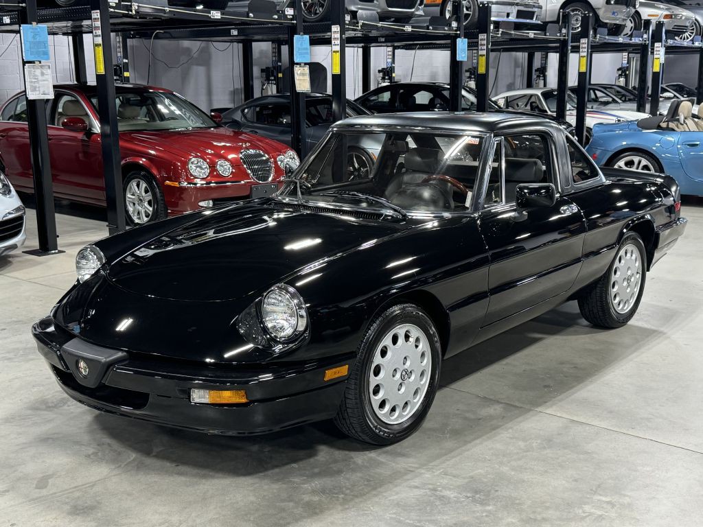 1989 Alfa Romeo Spider Image 40