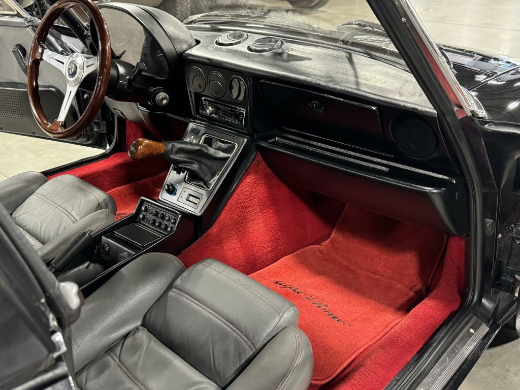 1989 Alfa Romeo Spider Image 62