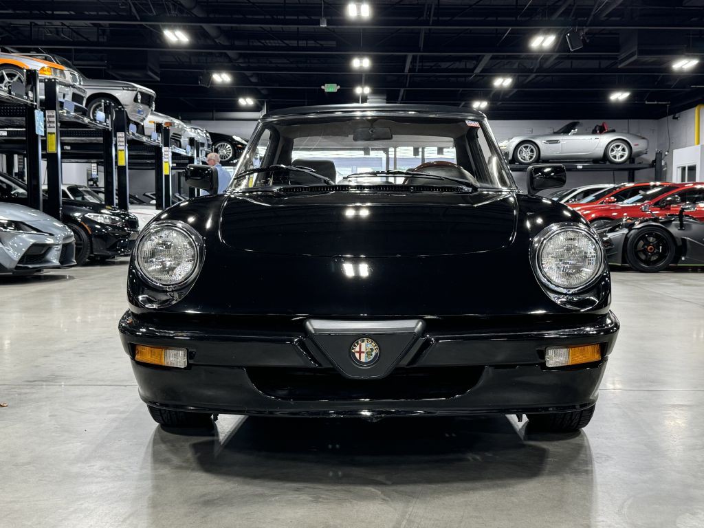 1989 Alfa Romeo Spider Image 102