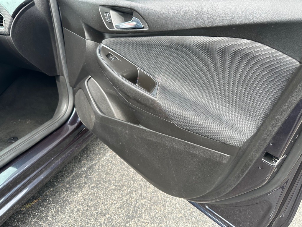2016 Chevrolet Cruze Image 16