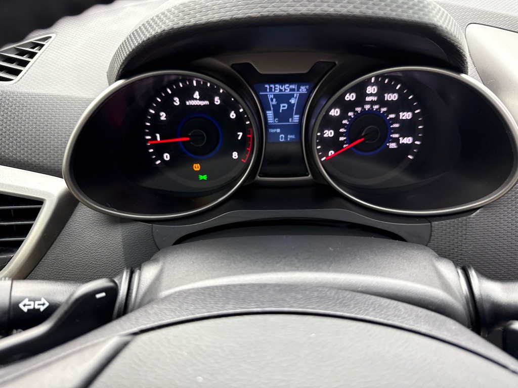 2017 Hyundai Veloster Image 11