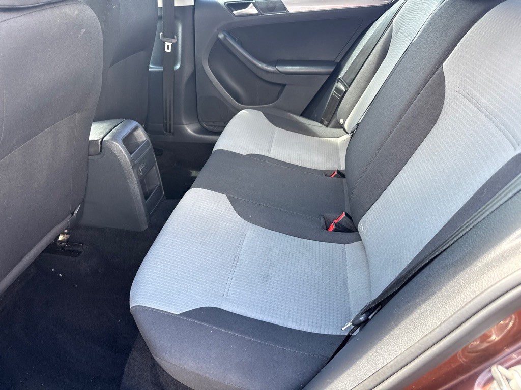 2017 Volkswagen Jetta Image 7