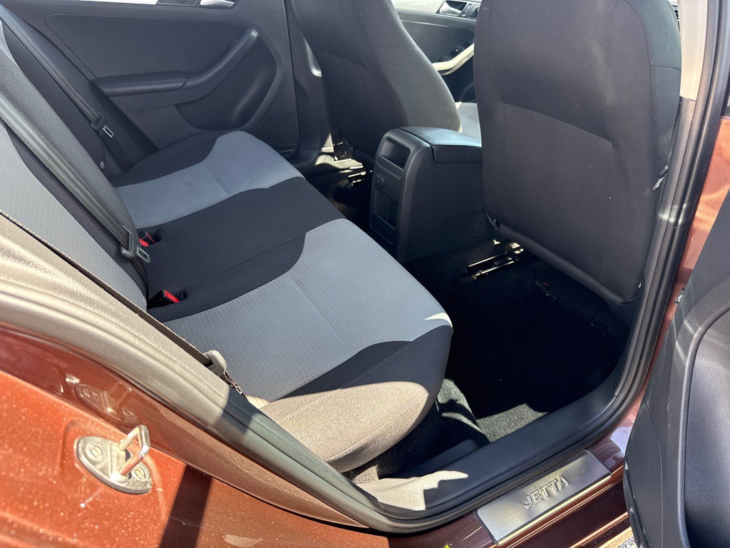 2017 Volkswagen Jetta Image 9