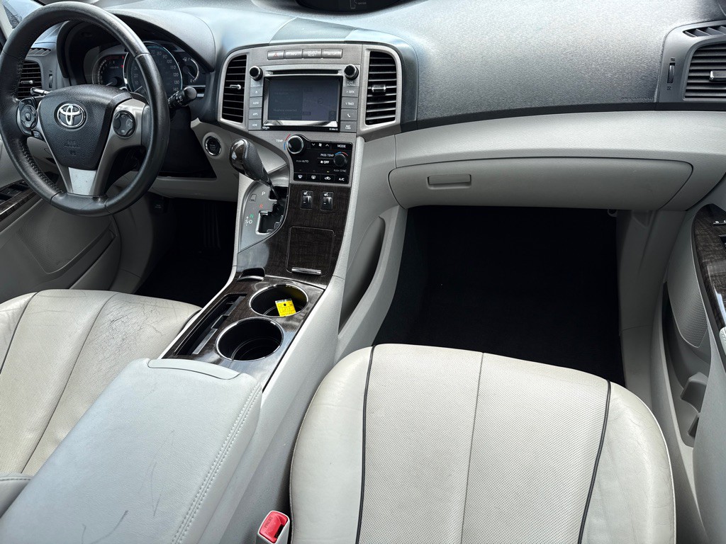 2015 Toyota Venza Image 10
