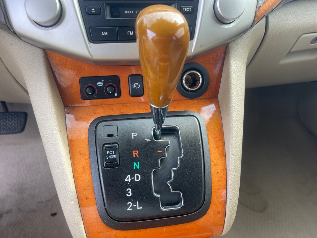 2004 Lexus RX Image 15