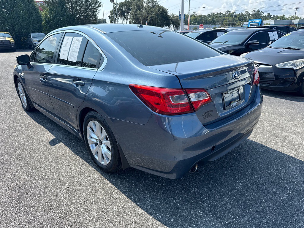 2015 Subaru Legacy Image 4