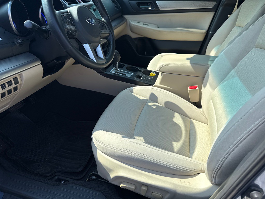 2015 Subaru Legacy Image 5