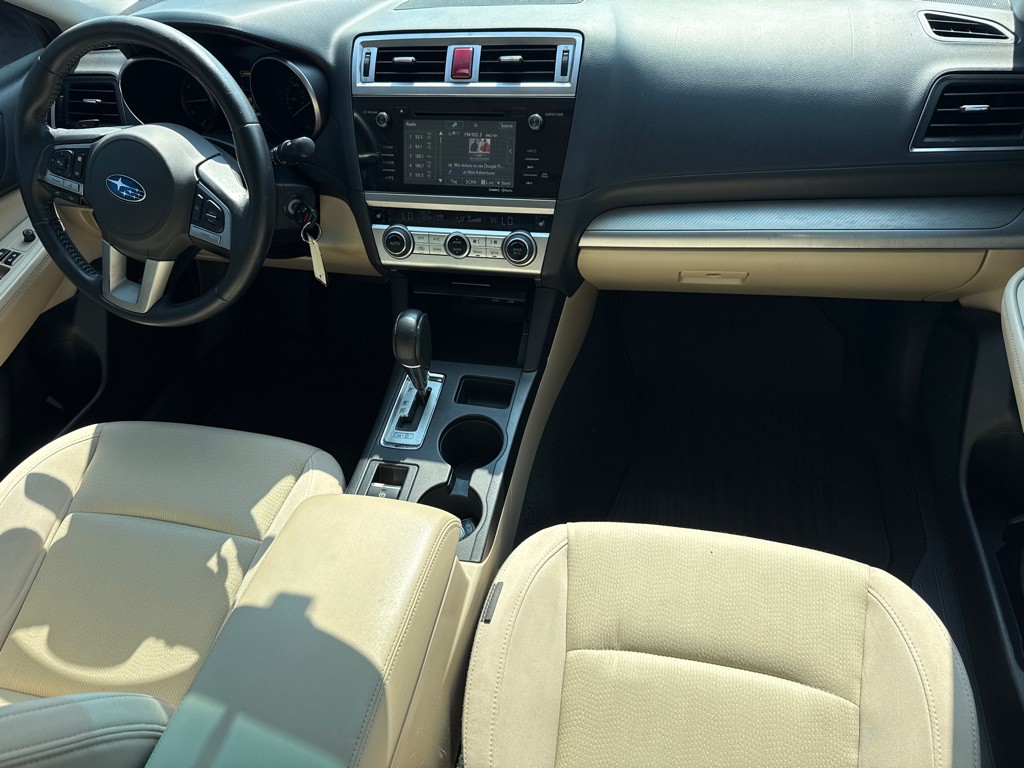 2015 Subaru Legacy Image 9