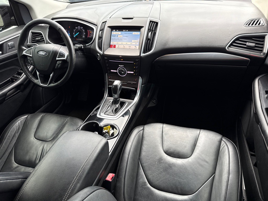 2016 Ford Edge Image 10