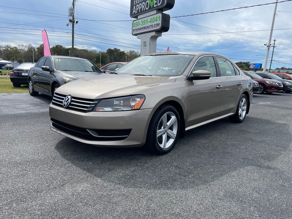2015 Volkswagen Passat Image 1