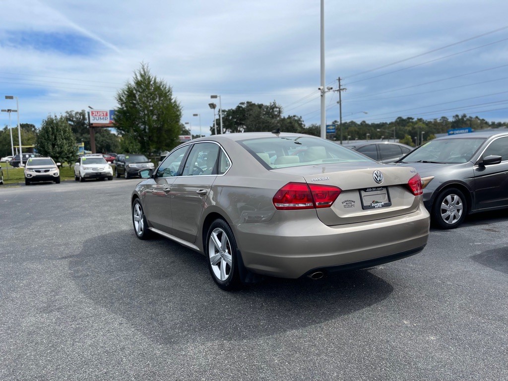 2015 Volkswagen Passat Image 3